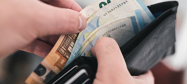 1426308349 euro bill